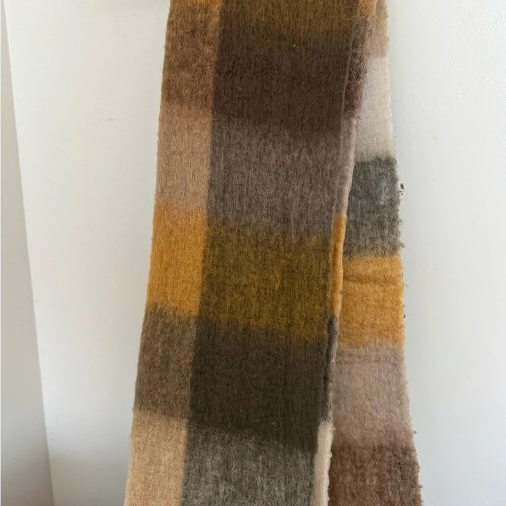 Cozy Plaid Fringe Scarf in Brown & Cream - Unbranded